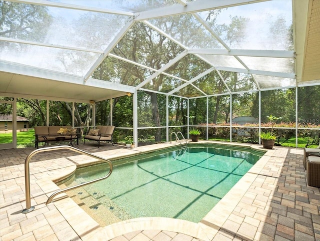 12060 Sapphire Dr, Spring Hill, FL 34609 - swimming pool with an outdoor hangout area, a patio area, and glass enclosure