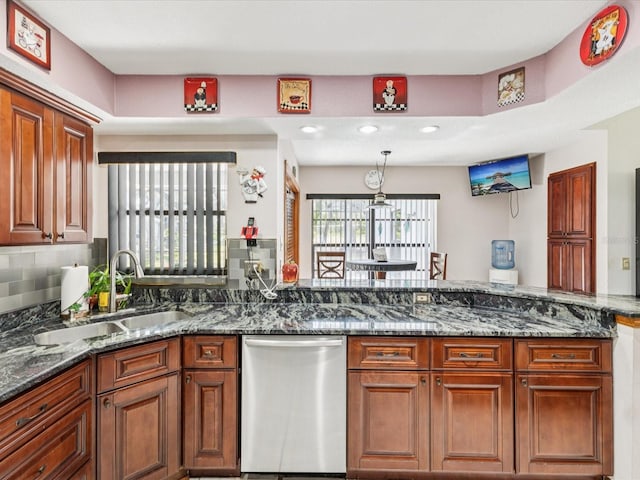 2404 Knoll Dr, Spring Hill, FL 34608 - photo 17