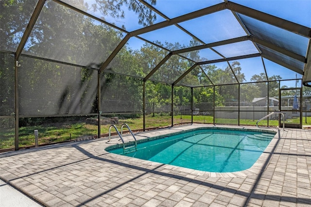 2152 Danforth Rd, Spring Hill, FL 34608 - swimming pool with a patio and a lanai
