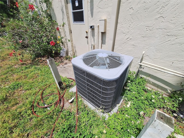 4420 Sawgrass Blvd, New Port Richey, FL 34653 - exterior view of stucco siding