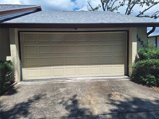 4420 Sawgrass Blvd, New Port Richey, FL 34653 - garage featuring driveway