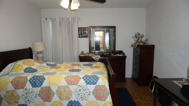 5434 Chad Pl Unit 14, New Port Richey, FL 34652 - bedroom with ceiling fan