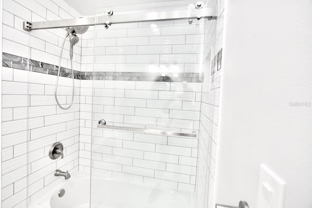 5339 Bowline Bnd, New Port Richey, FL 34652 - bathroom featuring shower / tub combination