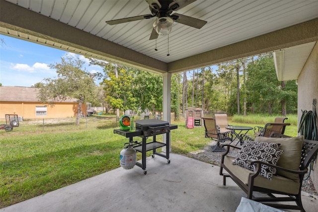 11034 Flock Ave, Weeki Wachee, FL 34613 - view of patio / terrace featuring a ceiling fan