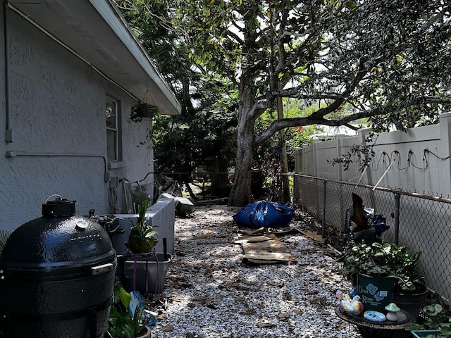 723 W Bayshore Dr, Tarpon Springs, FL 34689 - view of yard