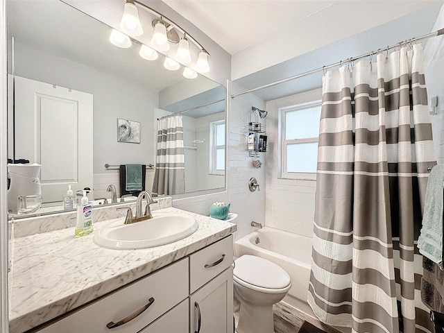 11722 Carissa Ln Unit 49A, New Port Richey, FL 34654 - bathroom with vanity and shower / tub combo
