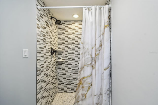 1071 Lexington Ct, Largo, FL 33771 - bathroom featuring a shower stall