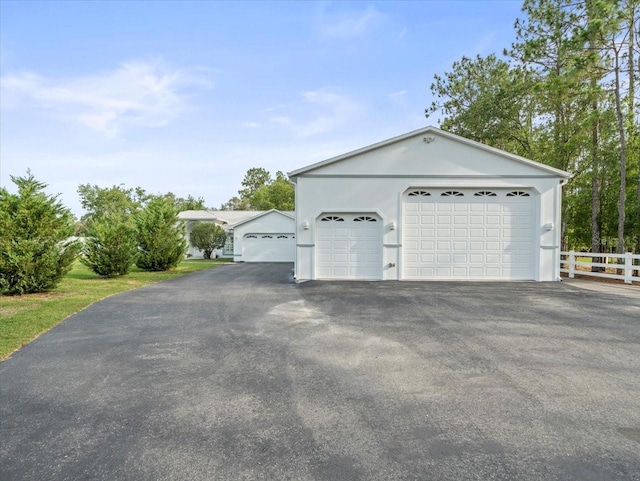15430 Oakcrest Cir, Brooksville, FL 34604 - view of detached garage