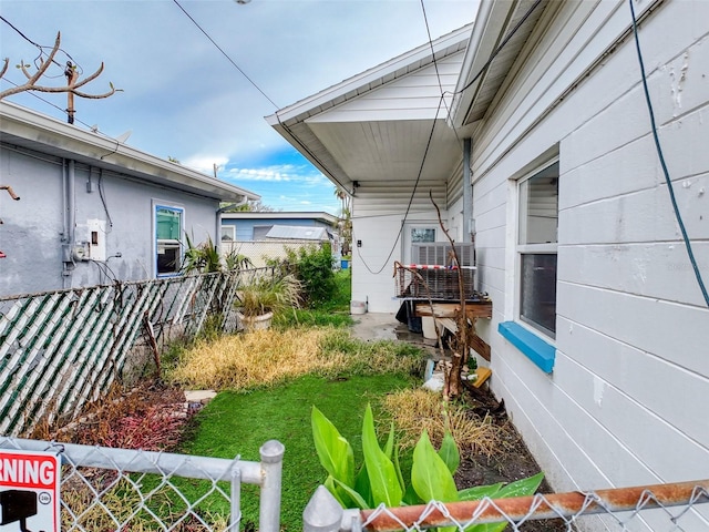 336 Boca Ciega Dr, Madeira Beach, FL 33708 - view of yard