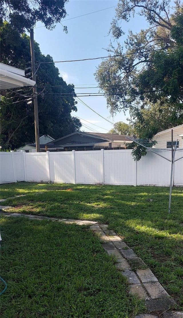 2870 26th Ave N, Saint Petersburg, FL 33713 - view of yard