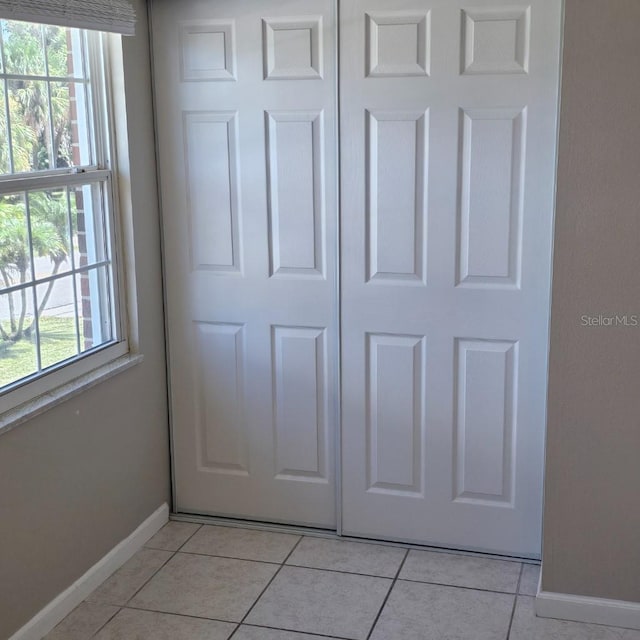 2200 S Palmetto Ave Unit E050, South Daytona, FL 32119 - detailed view of baseboards