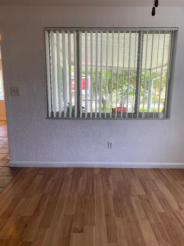 3530 Beechwood Ter N, Pinellas Park, FL 33781 - photo 27