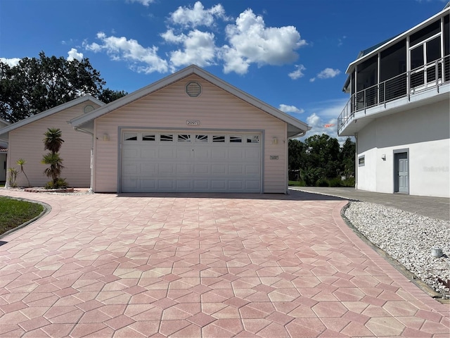 20971 Negril Ct, Lutz, FL 33558 - garage featuring driveway