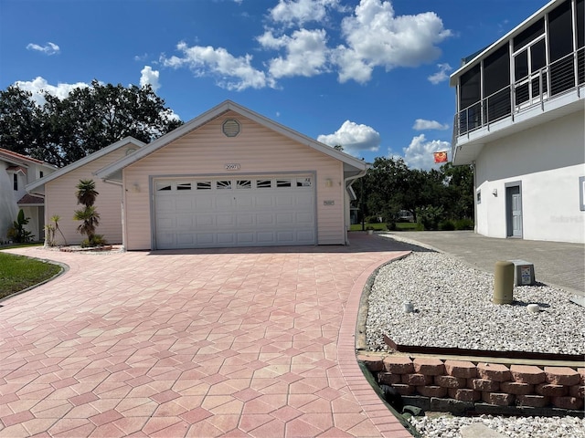 20971 Negril Ct, Lutz, FL 33558 - garage featuring driveway