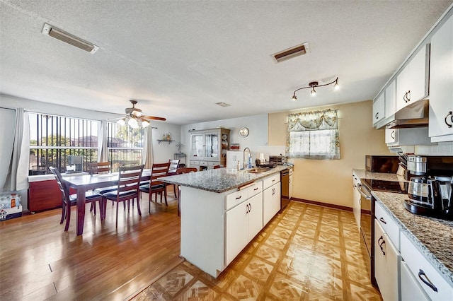 7118 Cherry Laurel Dr, Port Richey, FL 34668 - photo 6