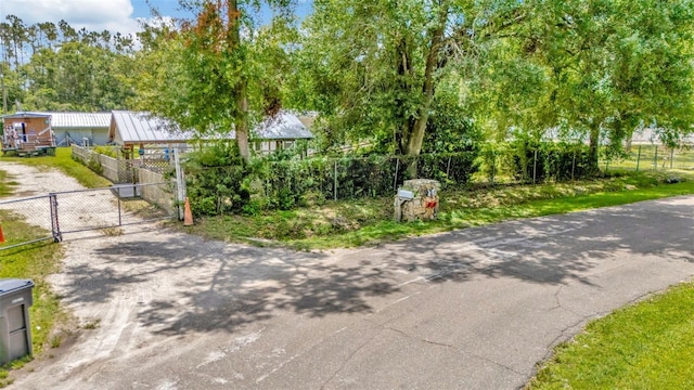 8001 N Meadowview Cir, Tampa, FL 33625