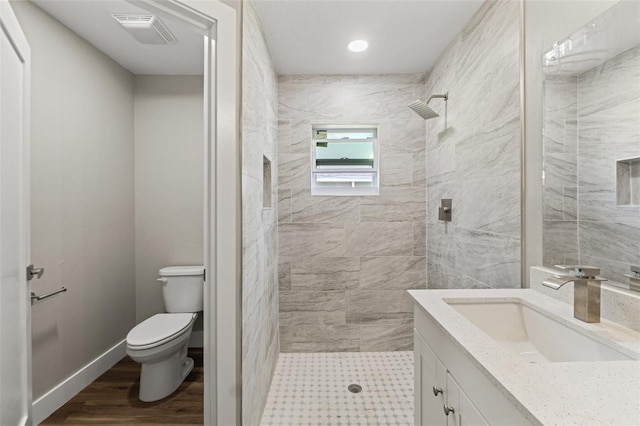 8782 N Sandree Dr, Citrus Springs, FL 34434 - full bath featuring a tile shower, vanity, and recessed lighting