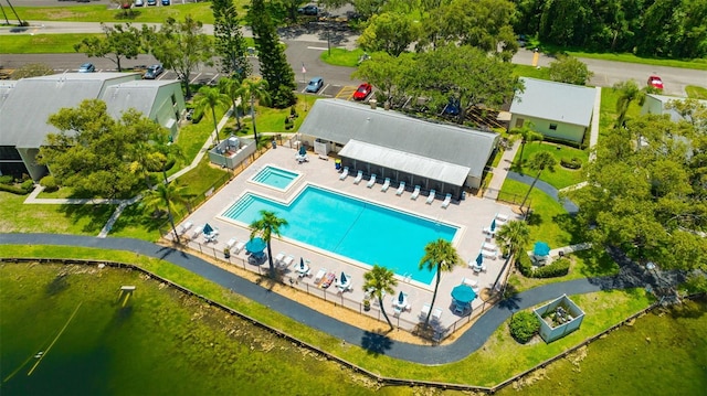 3134 Lake Pine Way Unit F2, Tarpon Springs, FL 34688 - bird's eye view of a pool