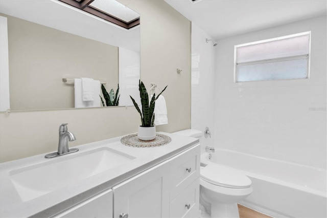 2954 Leisure Ct, Dunedin, FL 34698 - bathroom with vanity and shower / tub combination