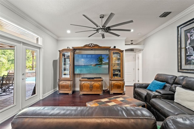 26221 Pheasant Run, Wesley Chapel, FL 33544 - living area featuring a ceiling fan, wood finished floors, ornamental molding, recessed lighting, and a textured ceiling