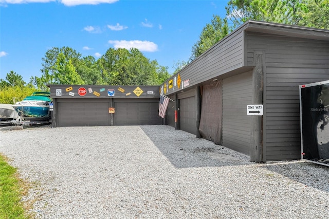 26221 Pheasant Run, Wesley Chapel, FL 33544 - view of garage