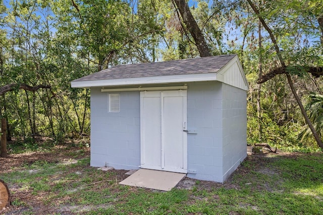 5215 Azalea Cir, Dade City, FL 33523 - view of shed