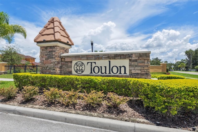 9829 Sorbonne Loop, Seffner, FL 33584 - view of community / neighborhood sign