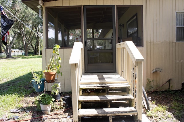 5635 Kimball Rd, Mulberry, FL 33860 - entrance to property with a yard