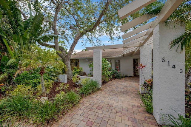 8143 Channel Dr, Port Richey, FL 34668 - view of patio
