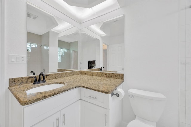 8143 Channel Dr, Port Richey, FL 34668 - bathroom featuring vanity and a tile shower