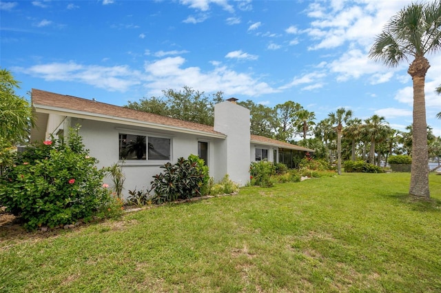 8143 Channel Dr, Port Richey, FL 34668 - view of green lawn
