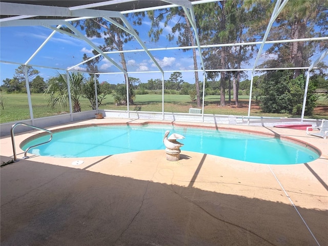 9168 Southern Comfort Ct, Weeki Wachee, FL 34613 - swimming pool featuring a patio and a lanai