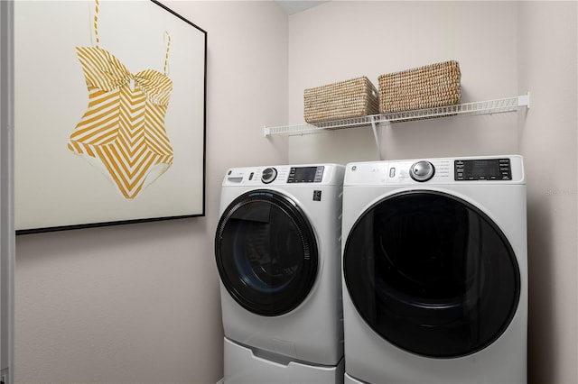 10816 SW 72nd Cir, Ocala, FL 34476 - washroom with washer and clothes dryer