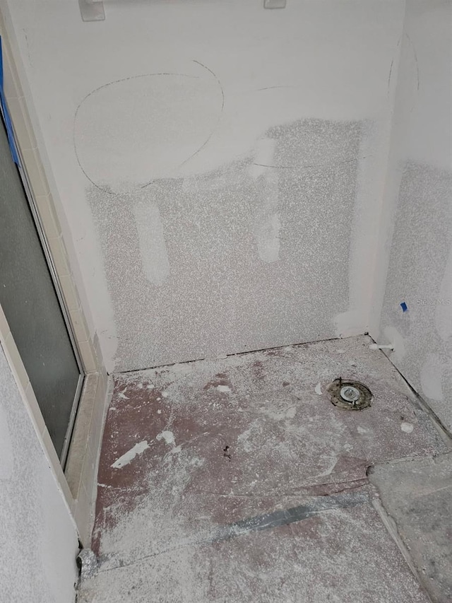 4743 Jasper Dr Unit 107, New Port Richey, FL 34652 - bathroom with a shower stall