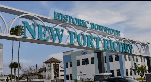 5710 Broadway Ave, New Port Richey, FL 34652 - view of building exterior