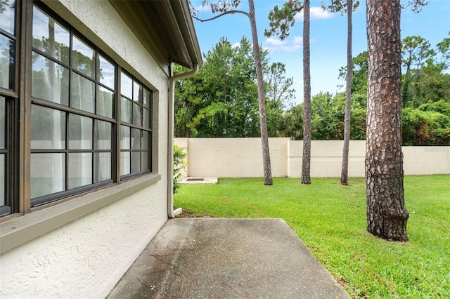 6085 Pekin Ct, Spring Hill, FL 34606 - view of yard featuring a patio area