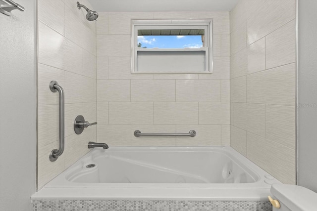 11446 W Bayshore Dr Unit 36, Crystal River, FL 34429 - bathroom with bathing tub / shower combination and toilet