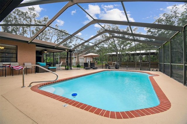 18531 Ozark Dr, Hudson, FL 34667 - swimming pool with a patio and a lanai