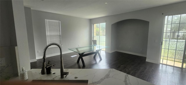 27606 Pleasure Ride Loop, Wesley Chapel, FL 33544 - photo 3