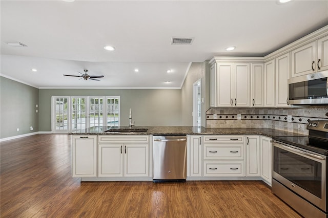 2827 Oak Tree Ln, Palm Harbor, FL 34684 - photo 11