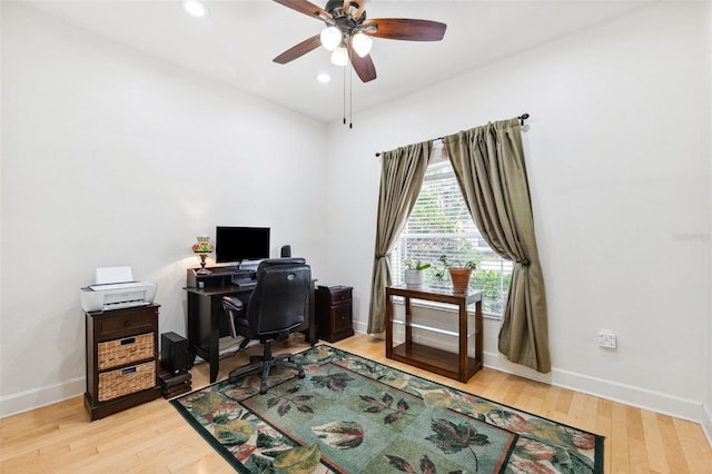 15604 Durango Cir, Brooksville, FL 34604 - home office featuring a ceiling fan, wood finished floors, and recessed lighting