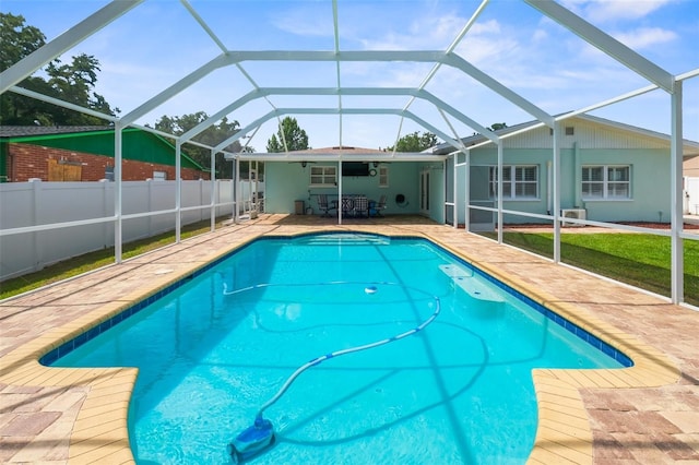 18605 San Rio Cir, Lutz, FL 33549 - photo 3