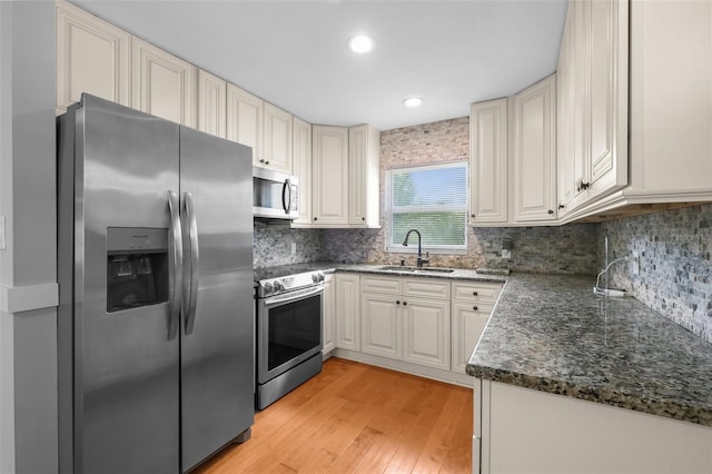 18605 San Rio Cir, Lutz, FL 33549 - photo 53