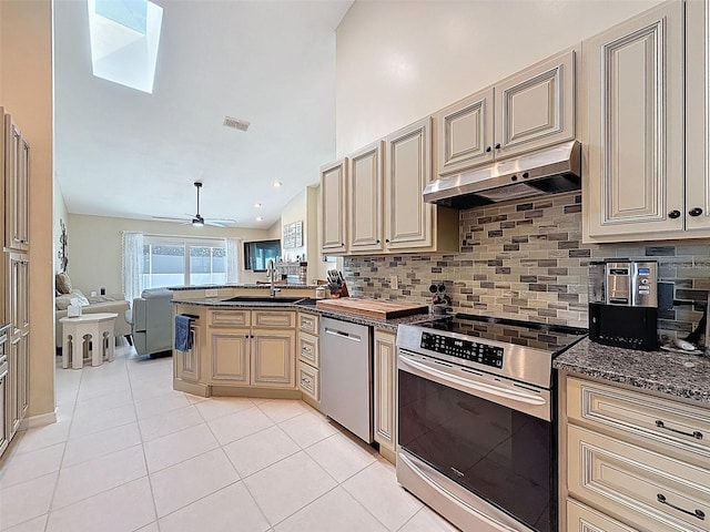1604 Gulf Beach Blvd, Tarpon Springs, FL 34689 - photo 11