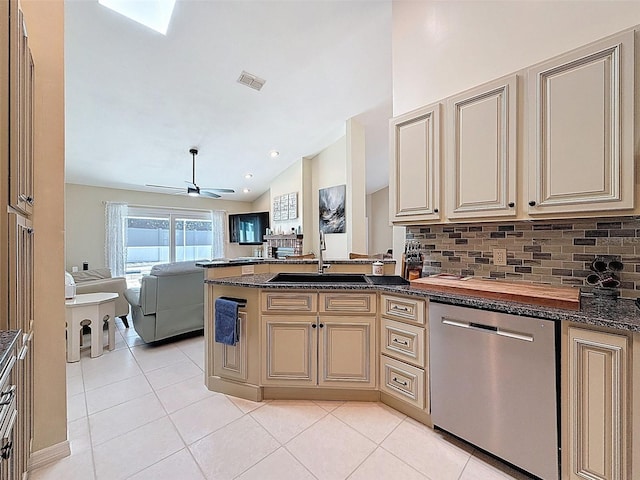 1604 Gulf Beach Blvd, Tarpon Springs, FL 34689 - photo 13