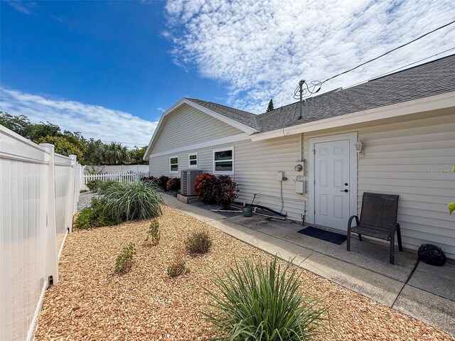 1604 Gulf Beach Blvd, Tarpon Springs, FL 34689 - photo 60