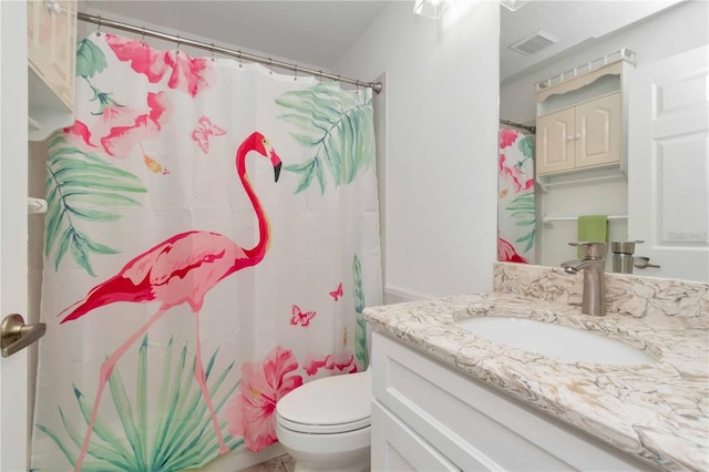 9626 Woodhollow Ct, New Port Richey, FL 34655 - bathroom featuring vanity and a shower with curtain