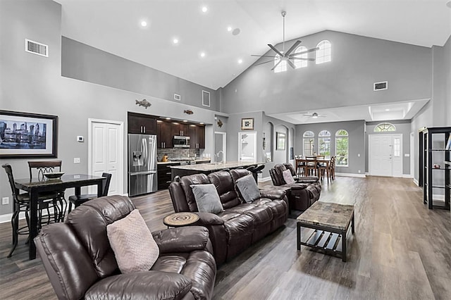8729 Torchwood Dr, Trinity, FL 34655 - photo 9