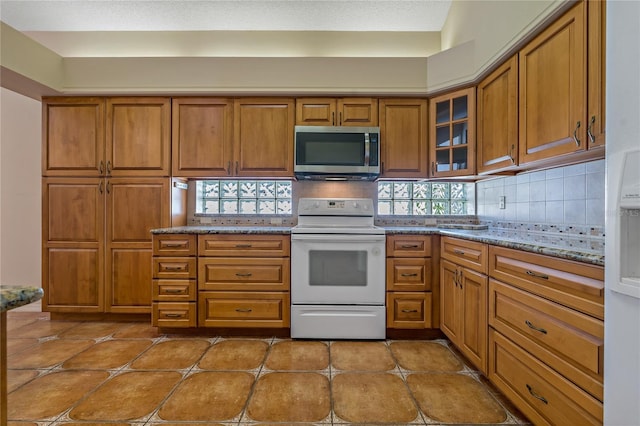 1115 Dartford Dr, Tarpon Springs, FL 34688 - photo 14