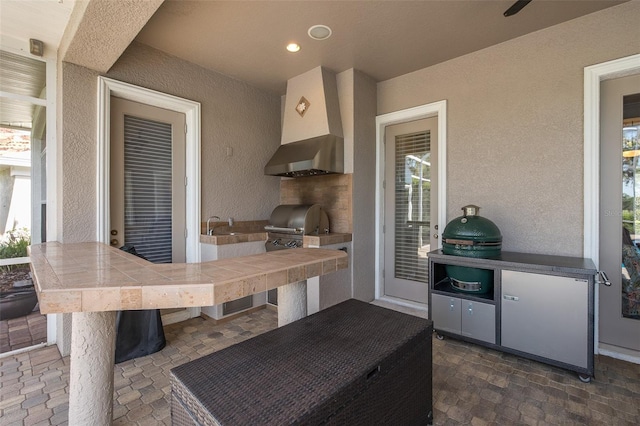 10508 Pontofino Cir, Trinity, FL 34655 - view of patio / terrace featuring area for grilling and a sink